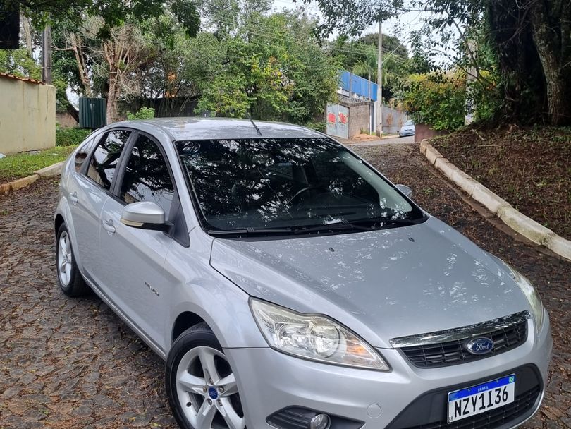 Ford Focus 2.0 16V/ 2.0 16V Flex 5p