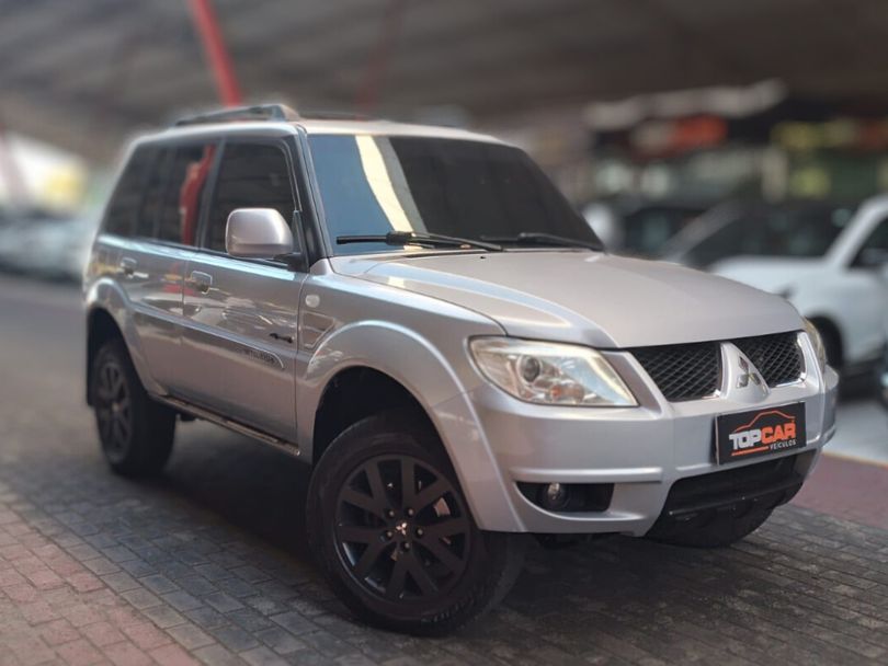 Mitsubishi Pajero TR4 2.0/ 2.0 Flex 16V 4x4 Aut.