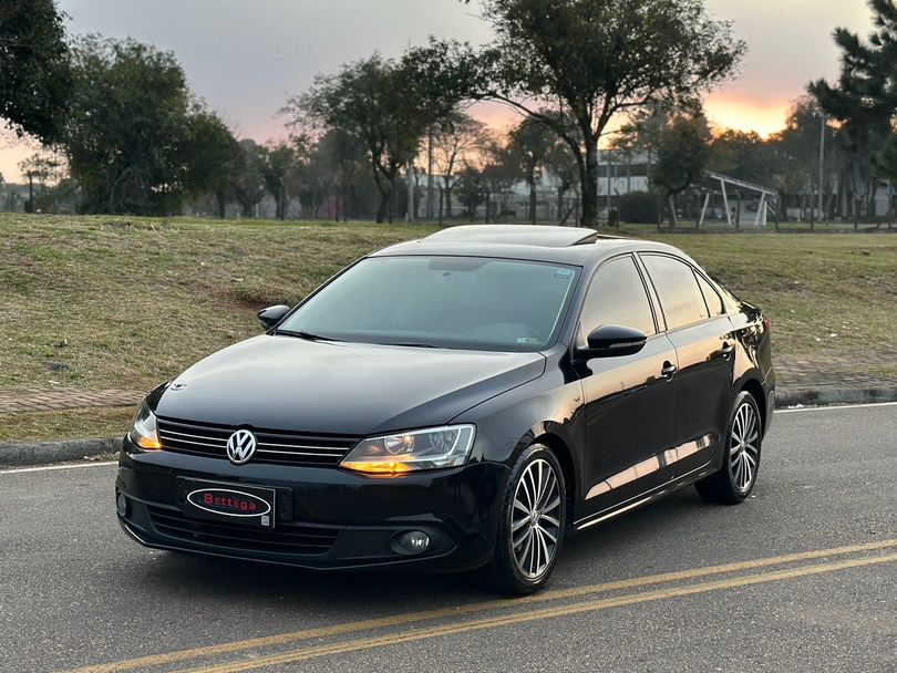 VolksWagen JETTA Comfortline 2.0 T.Flex 8V 4p Tipt.