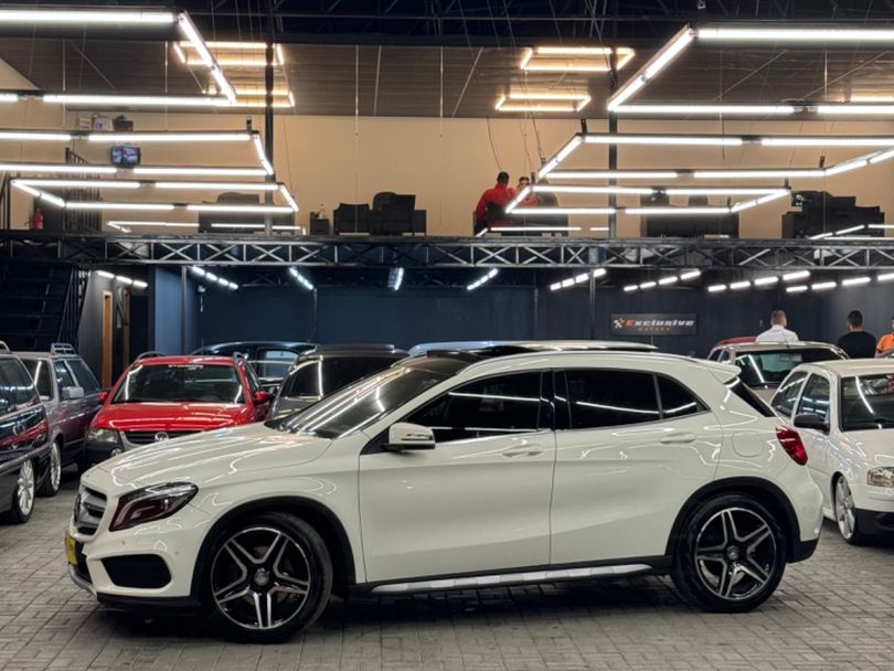 Mercedes CLA-250 Sport 4MATIC 2.0 16V 211cv Aut.
