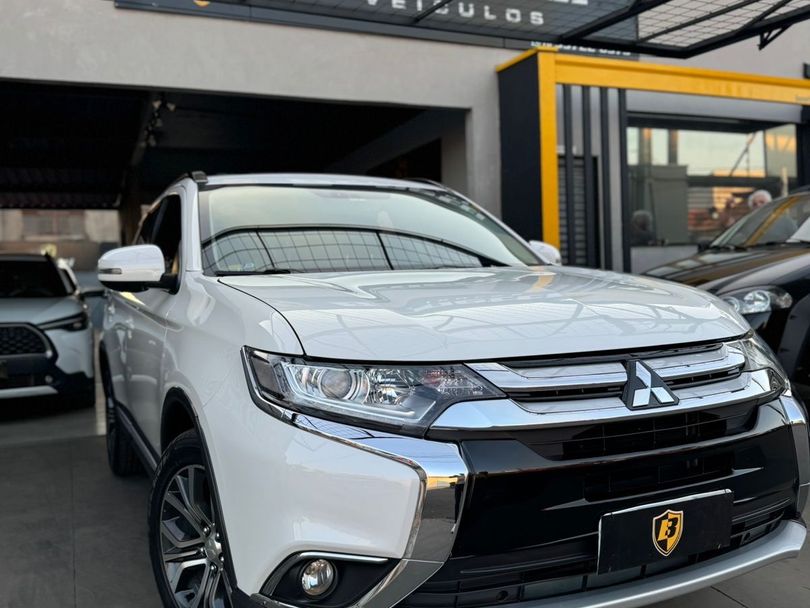 Mitsubishi OUTLANDER 2.0 16V 160cv Aut.