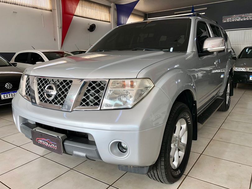 Nissan Pathfinder SE 2.5 16V TDI Diesel Aut.