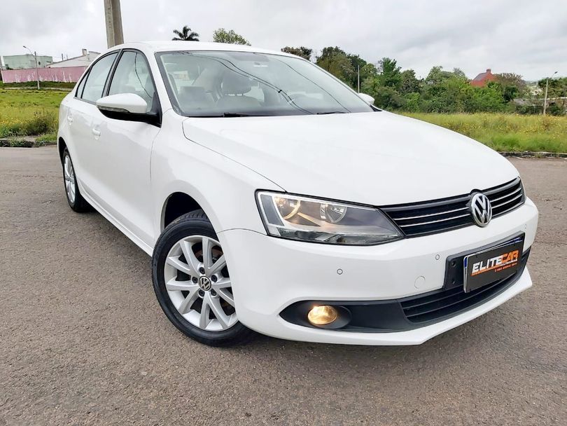 VolksWagen JETTA Comfortline 2.0 T.Flex 8V 4p Tipt.