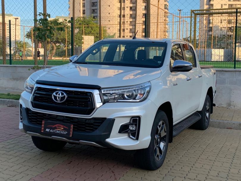 Toyota Hilux CD SRX 4x4 2.8 TDI 16V Diesel Aut.