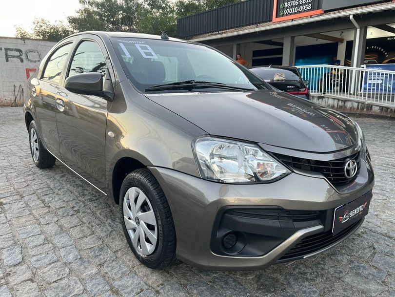 Toyota ETIOS XS Sedan1.5 Flex 16V 4p Mec.