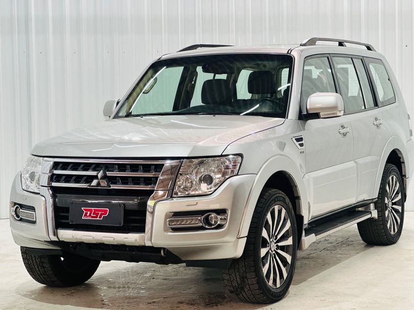 Mitsubishi Pajero HPE Full 3.2 4x4 T.I.Dies. 5p Aut