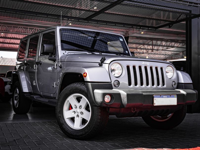 Jeep Wrangler Unlimited SAHARA 3.6 V6 4p