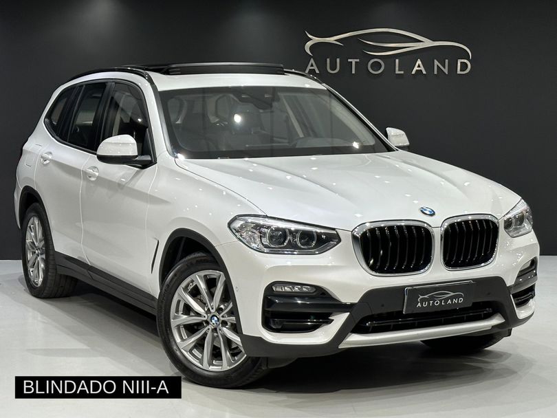 BMW X3 XDRIVE 30e X-Line Turbo Híbrido Aut.