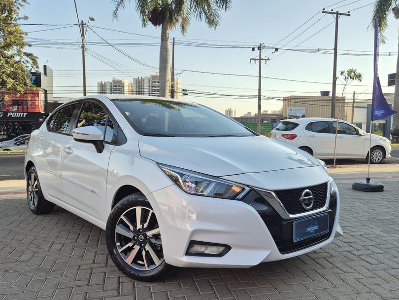 Nissan VERSA Advance 1.6 16V Flex Aut.