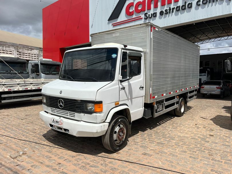 MERCEDES-BENZ 710/ 710 Plus 2p (diesel)