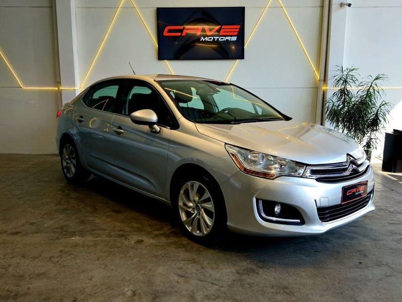 Citroën C4 LOUNGE Tendance 2.0 Flex 4p Aut.