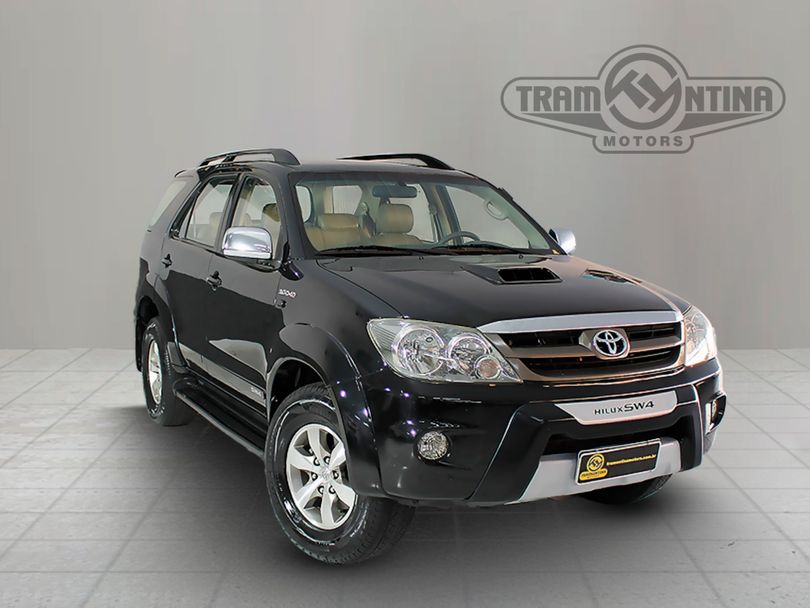 Toyota Hilux SW4 SRV D4-D 4x4 3.0 TDI Dies. Aut