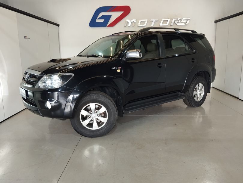 Toyota Hilux SW4 SRV D4-D 4x4 3.0 TDI Dies. Aut