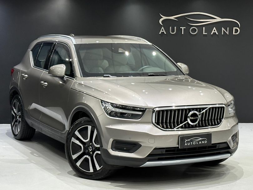 Volvo XC 40 T-5 HÍBRIDO MOMENTUM 1.5 262cv FWD