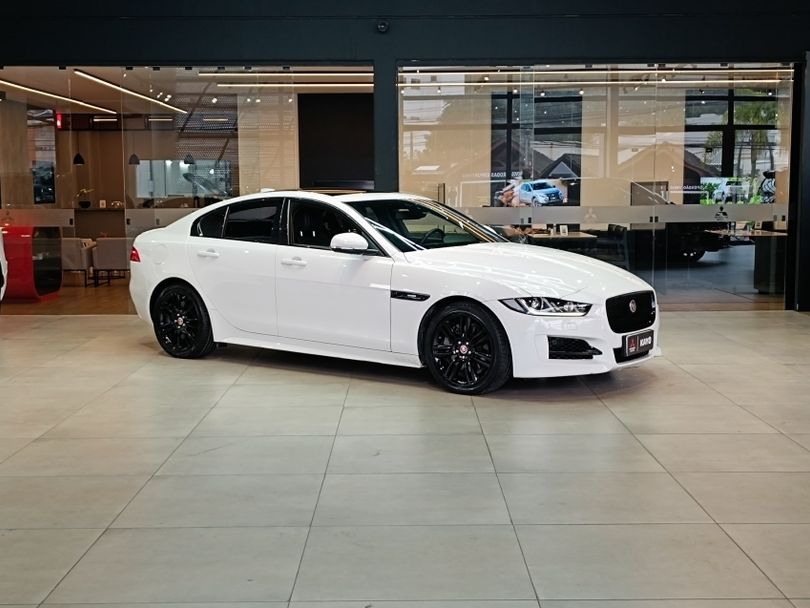 Jaguar XE 2.0 R-Sport 200