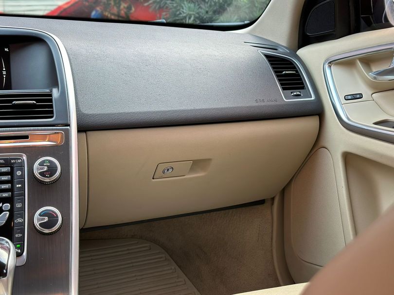 Volvo 2.0 T5 DYNAMIC