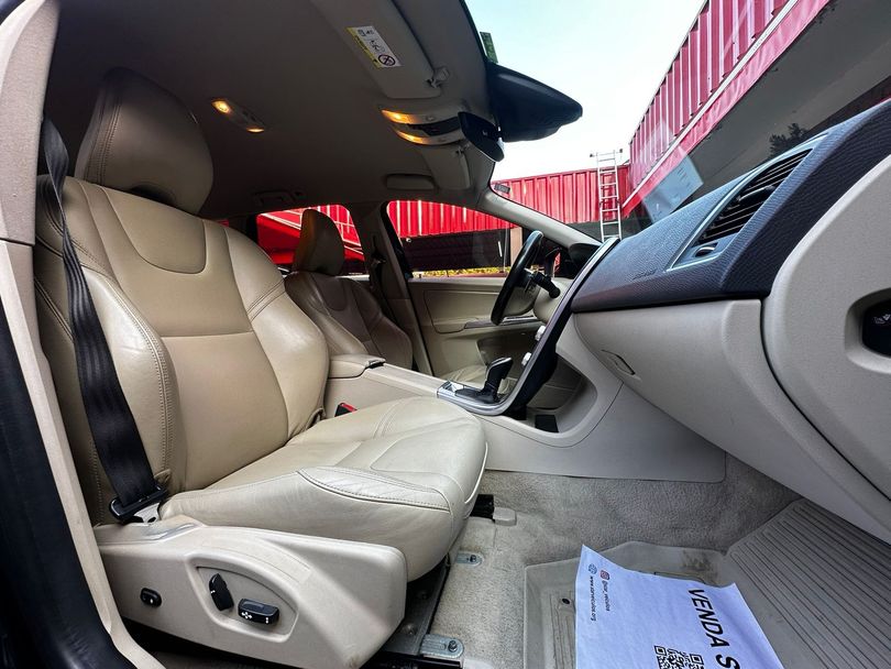 Volvo 2.0 T5 DYNAMIC