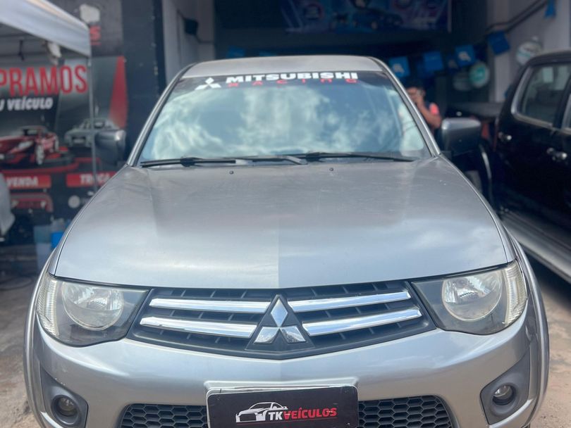 Mitsubishi L200 Triton HLS 2.4 Flex 16V CD Mec.