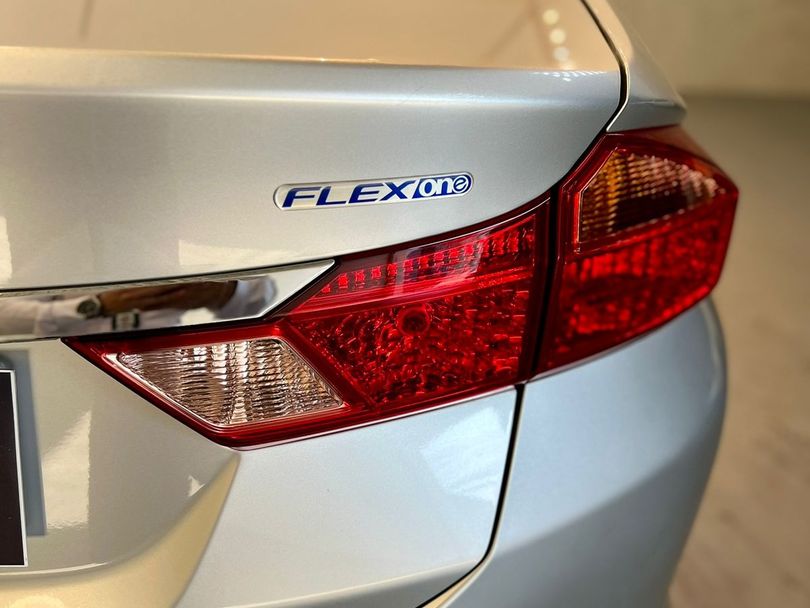 Honda CITY Sedan LX 1.5 Flex 16V 4p Aut.
