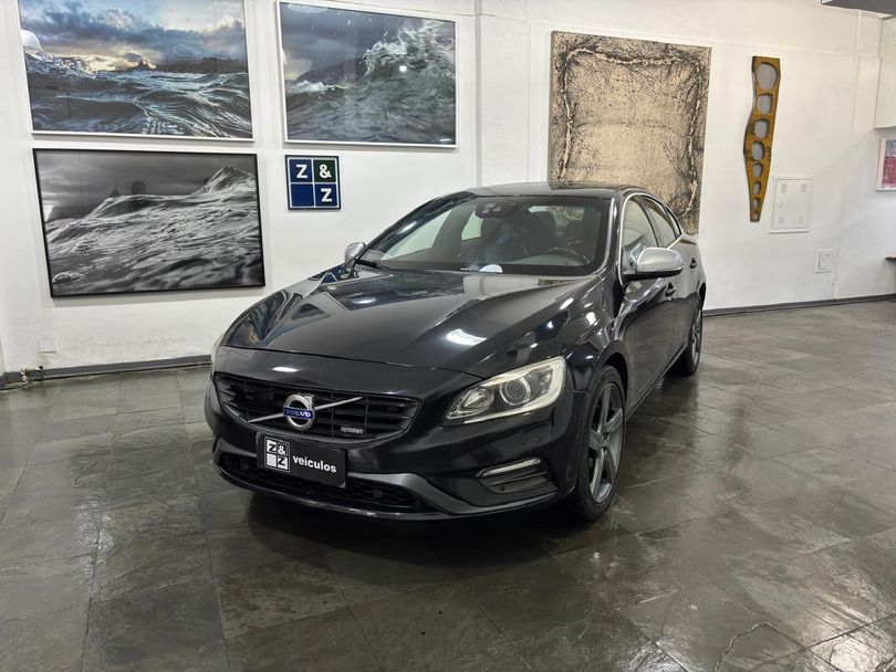 Volvo S60 T-6 R-DESIGN 3.0 AWD 4p
