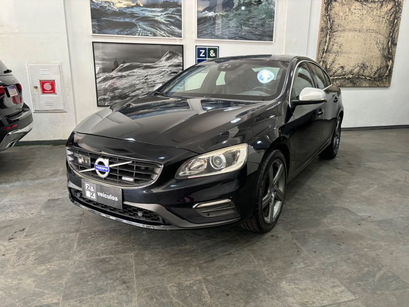 Volvo S60 T-6 R-DESIGN 3.0 AWD 4p