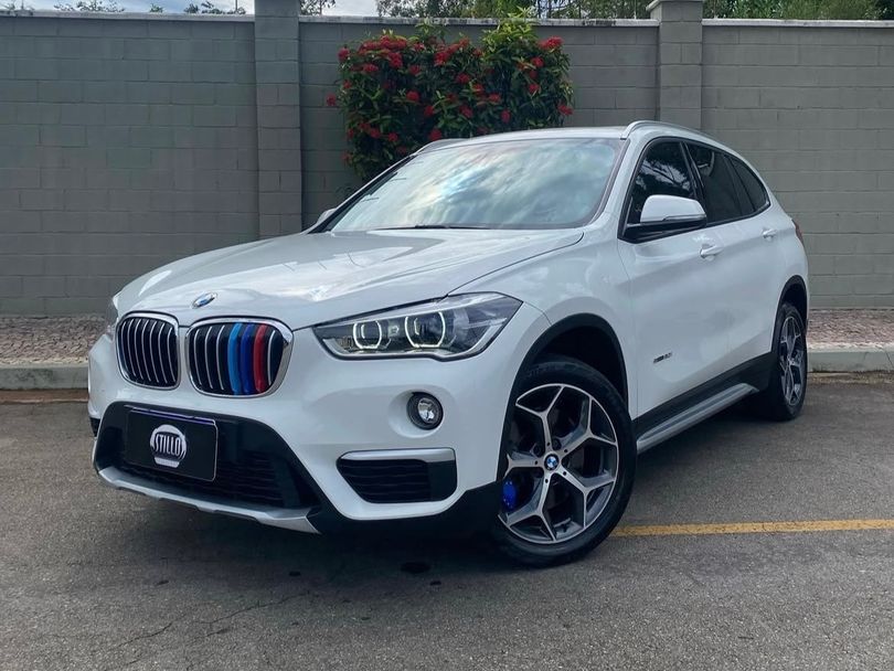 BMW X1 SDRIVE 20i X-Line 2.0 TB Active Flex