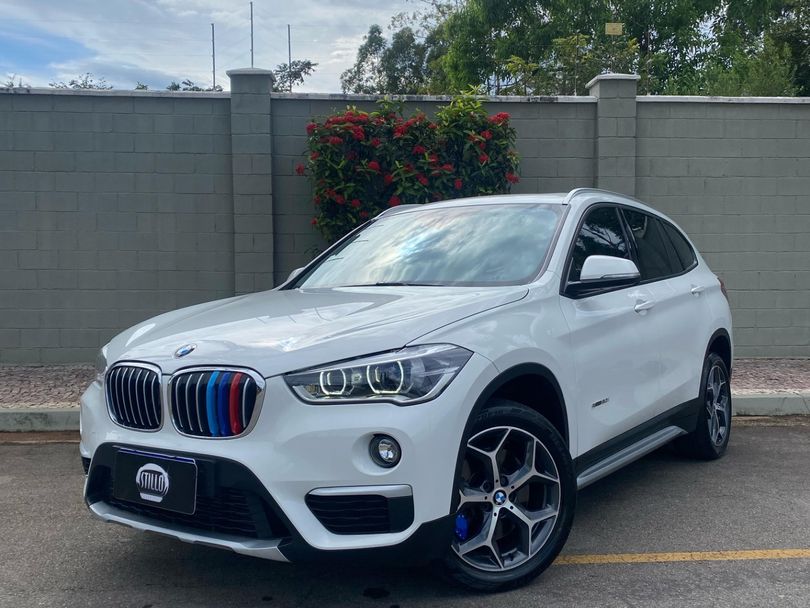 BMW X1 SDRIVE 20i X-Line 2.0 TB Active Flex