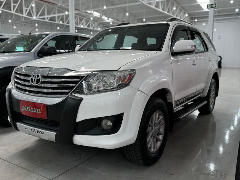 Toyota Hilux SW4 SR 4x2 2.7/2.7 Flex 16V Mec.