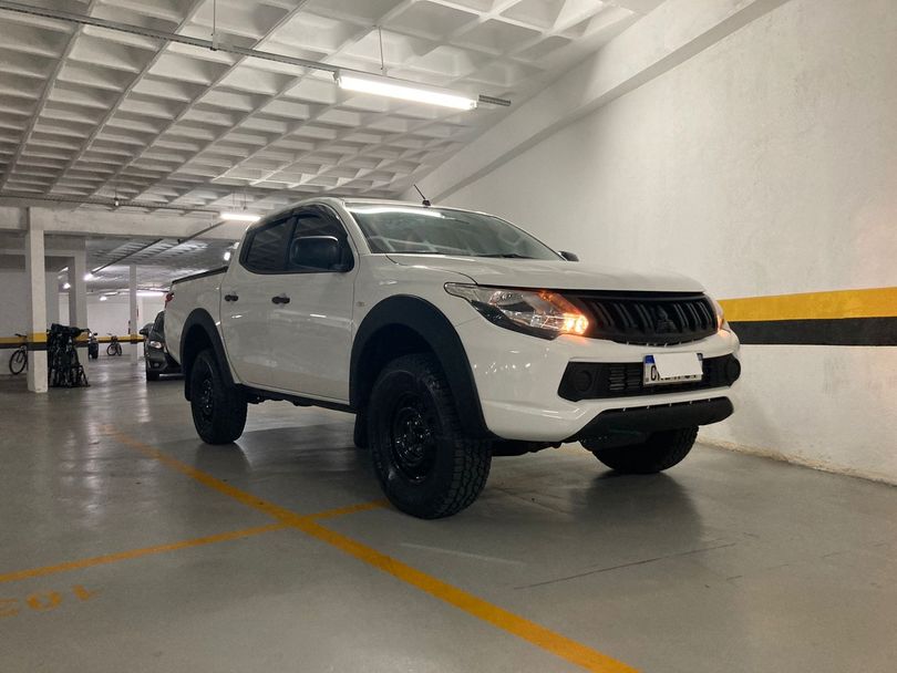 Mitsubishi L200 Triton Sport GLS 2.4 CD Diesel Aut.