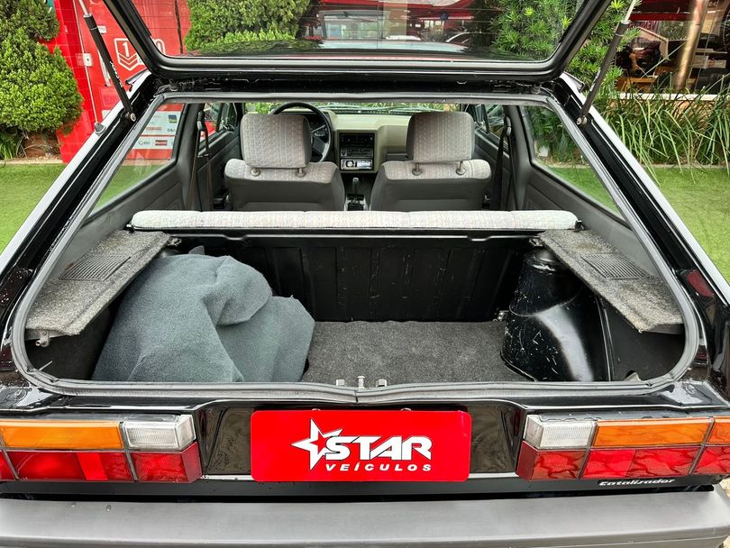 VolksWagen Gol 1000 (modelo antigo)