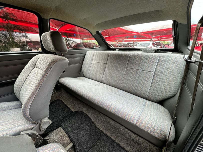 VolksWagen Gol 1000 (modelo antigo)