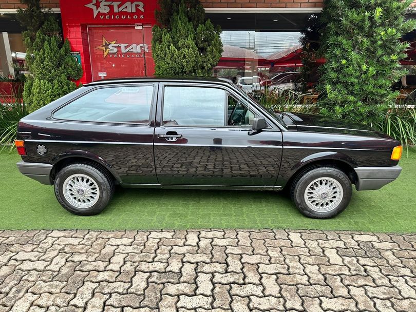 VolksWagen Gol 1000 (modelo antigo)