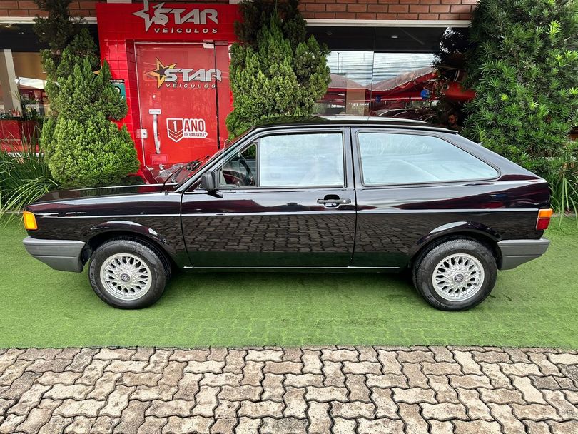 VolksWagen Gol 1000 (modelo antigo)