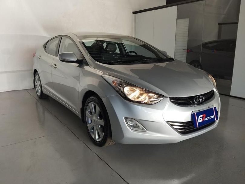 Hyundai Elantra GLS 1.8 16V Aut.