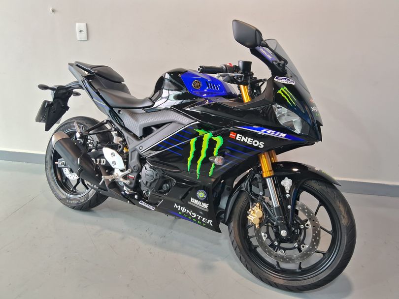 YAMAHA YZF R-3 321/ABS