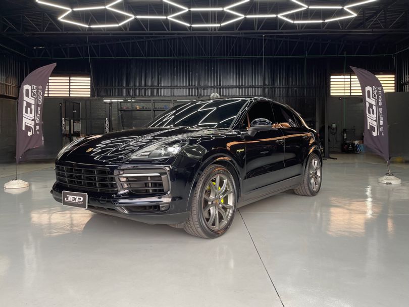 Porsche Cayenne Coupe E-Hybrid 3.0 V6 462cv