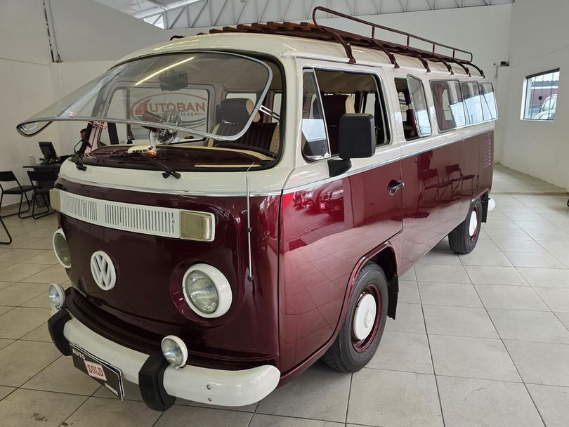 VolksWagen Kombi Standard/ Luxo/ Série Prata