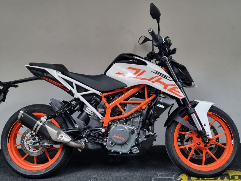 KTM DUKE 390