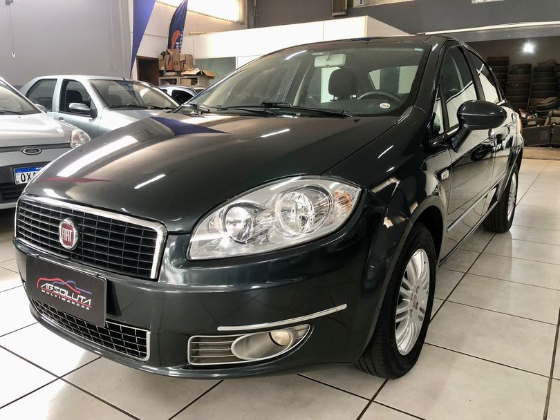 Fiat LINEA ESSENCE 1.8 Flex 16V 4p