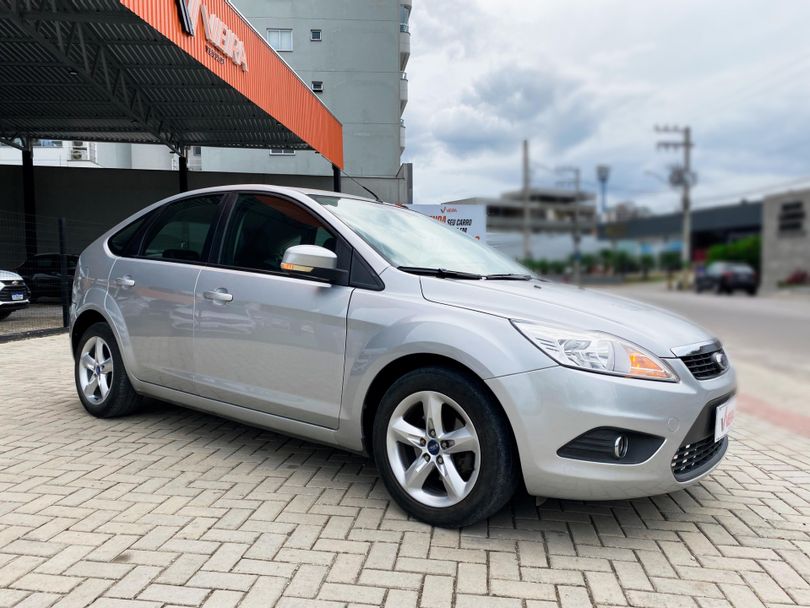 Ford Focus 1.6 S/SE/SE Plus Flex 8V/16V  5p