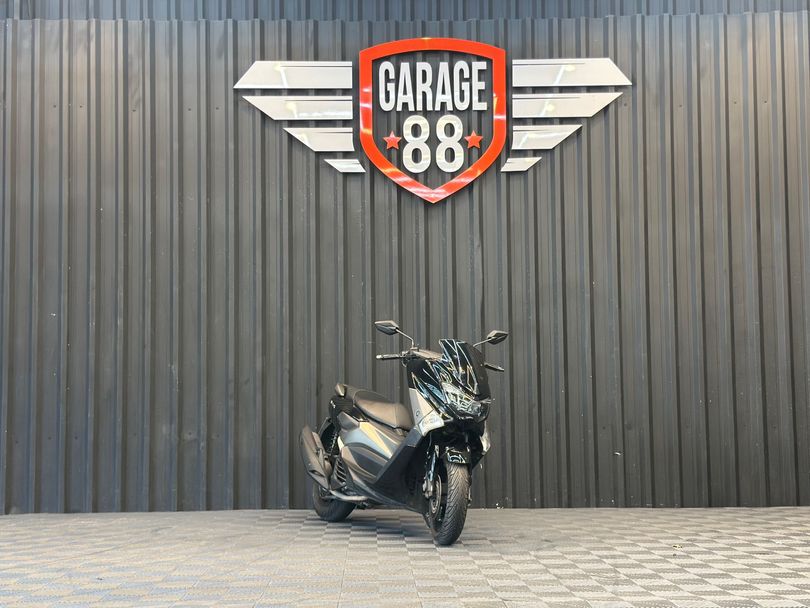 YAMAHA NMAX 160