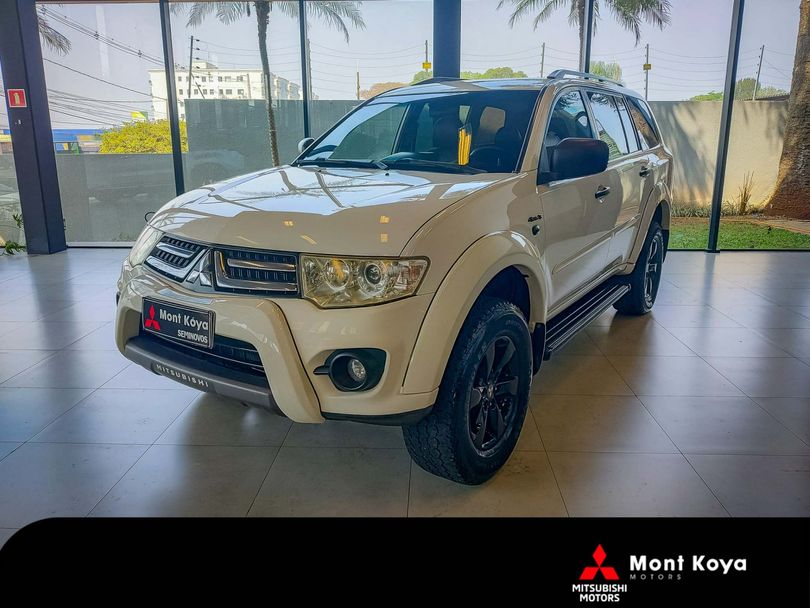 Mitsubishi Pajero DAKAR 3.2 4x4 T.I. Dies. 5p Aut.