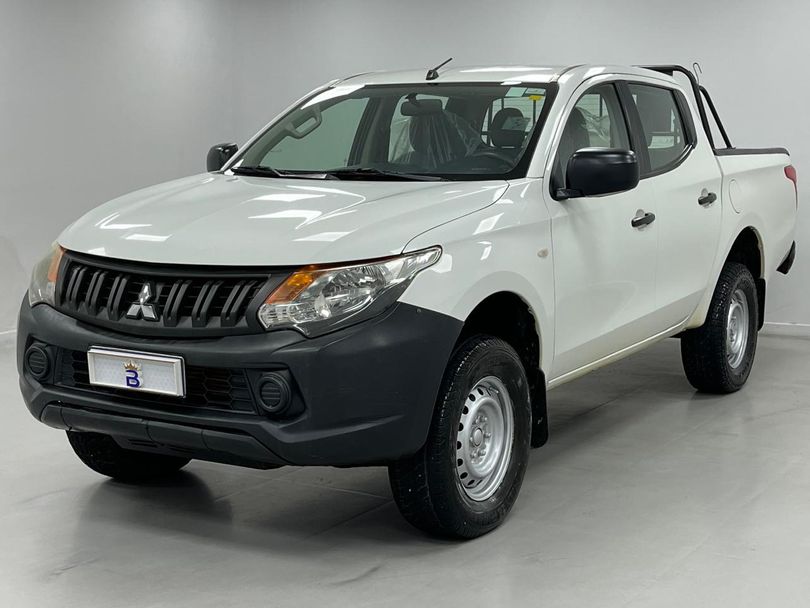 Mitsubishi L200 Tri. Outd. GLX 2.4 CD 4x4 Die. Mec.