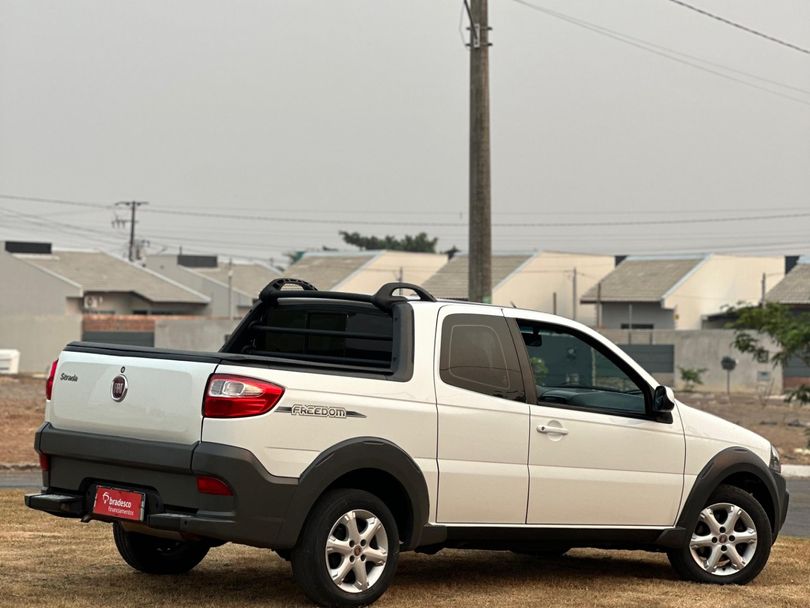 Fiat Strada Freedom 1.4 Flex 8V CD