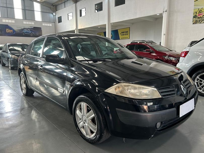 Renault MEGANE SEDAN DYNAMIQUE 2.0 16V MEC.