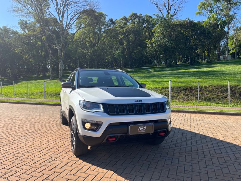 Jeep COMPASS TRAILHAWK 2.0 4x4 Dies. 16V Aut.