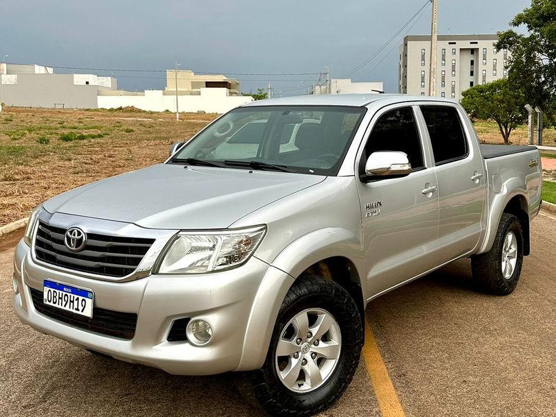 Toyota Hilux CD SRV 4x4 2.7 Flex 16V Aut.