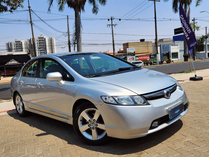 Honda Civic Sedan LXS 1.8/1.8 Flex 16V Mec. 4p