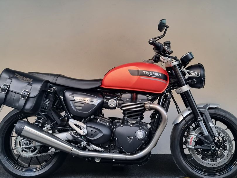 TRIUMPH Speed Twin 1200cc