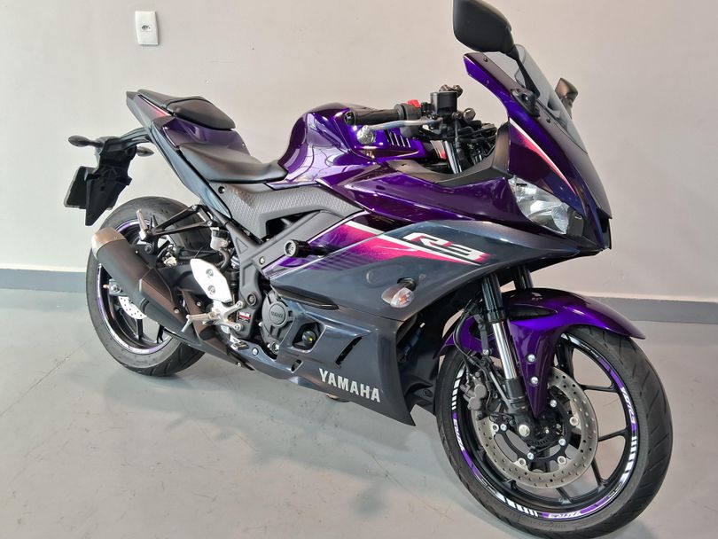 YAMAHA YZF R-3 321/ABS